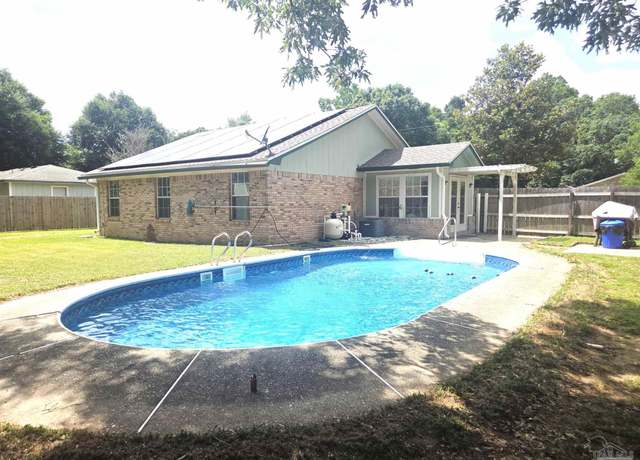 Property at 5358 Jenny Cir, Pace, FL 32571, 3 beds, 2 baths