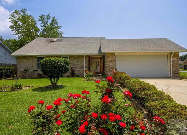 Property at 1114 Bremen Ave, Pensacola, FL 32507, 4 beds, 2 baths