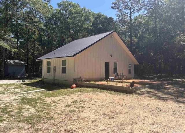 Property at 46 Caswell Dr, Defuniak Springs, FL 32435, 1 bed, 1 bath
