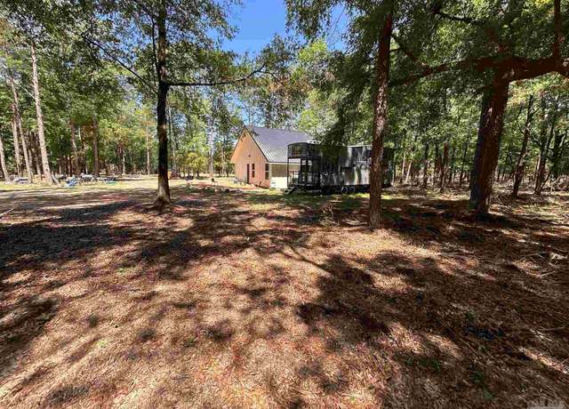 Property at 46 Caswell Dr, Defuniak Springs, FL 32435, 1 bed, 1 bath