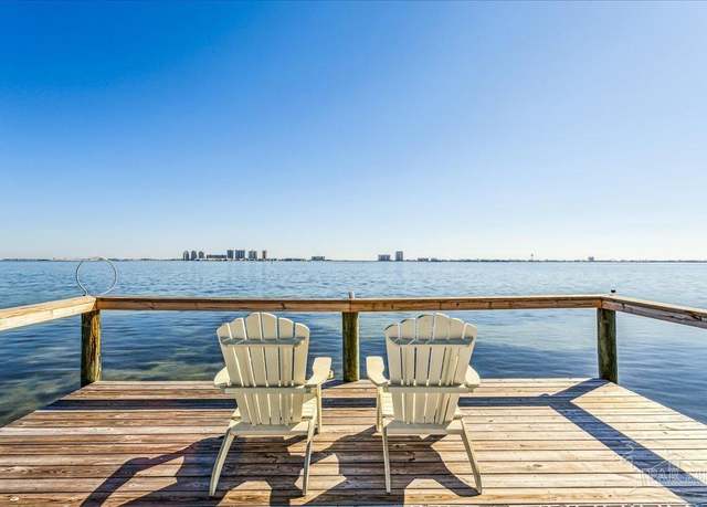 Property at 8253 Navarre Pkwy Unit D204, Navarre, FL 32566, 2 beds, 2.5 baths