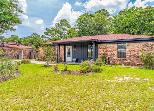 Property at 10679 Heatherwood Dr, Pensacola, FL 32506, 3 beds, 2 baths