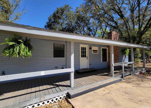 Property at 5927 Mitchell Ln, Pensacola, FL 32526, 3 beds, 2 baths