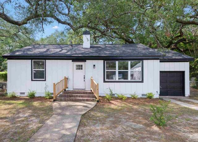 Property at 908 E Lee St, Pensacola, FL 32503, 3 beds, 2 baths