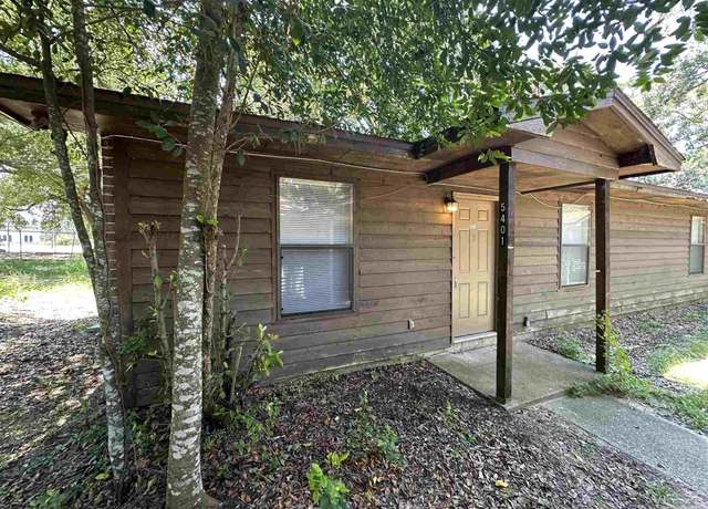 Property at 5401 E Shore Dr, Pensacola, FL 32505