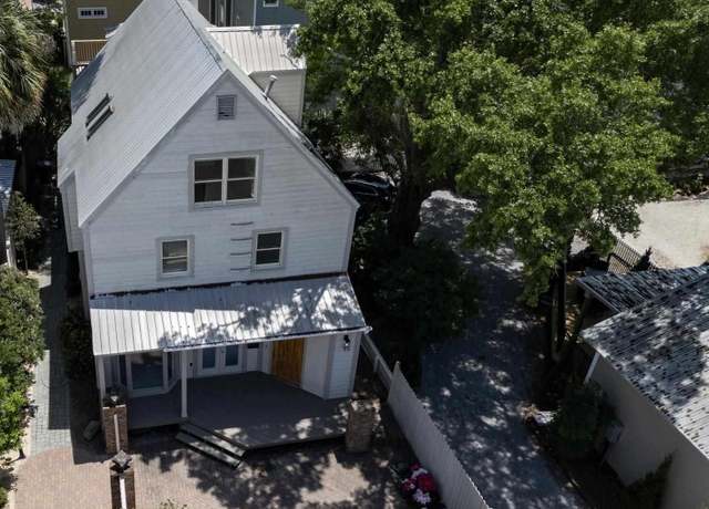 Property at 431 E Zarragossa St Unit B, Pensacola, FL 32502, 4 beds, 2.5 baths