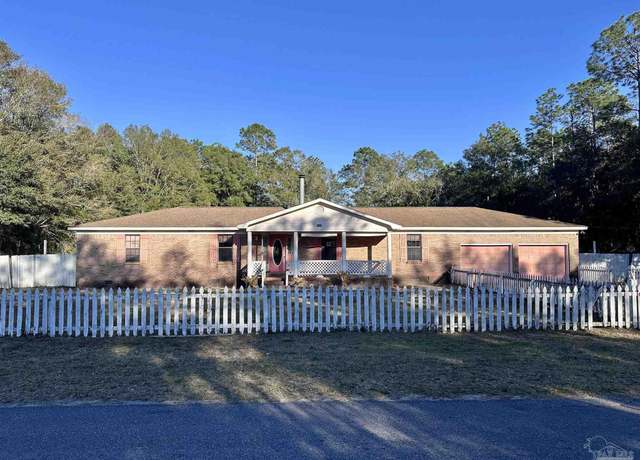 Property at 6850 Branding Iron Ln, Milton, FL 32570, 3 beds, 2 baths
