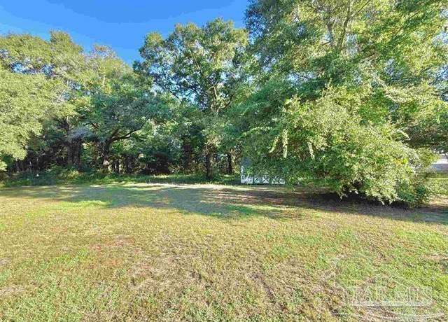 Property at 5530 Hamilton Bridge Rd, Milton, FL 32570, 4 beds, 3 baths