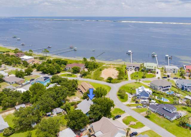 Property at 11726 Chanticleer Dr, Pensacola, FL 32507, 3 beds, 4 baths