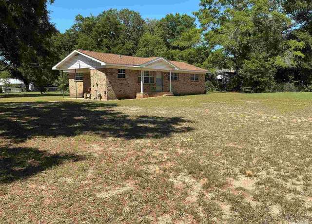 Property at 5402 Douglas St, Milton, FL 32570, 3 beds, 1.5 baths