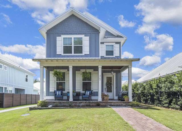 Property at 2704 Chastain St, Gulf Shores, AL 36542, 3 beds, 2.5 baths