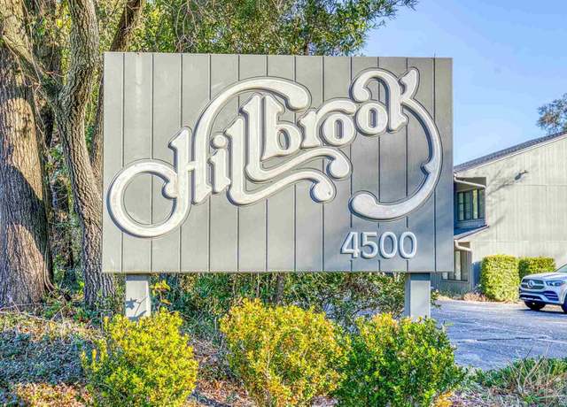 Property at 18 Hillbrook Way, Pensacola, FL 32503, 2 beds, 2.5 baths