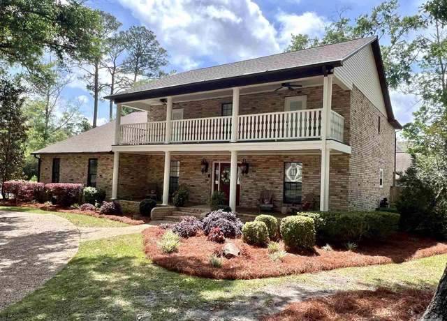 Property at 39 Blithewood Dr, Pensacola, FL 32514, 4 beds, 3.5 baths