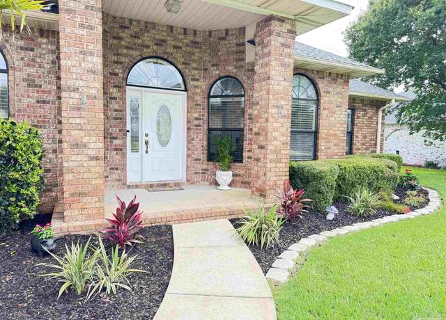 Property at 3849 Saber Tooth Cir, Gulf Breeze, FL 32563, 4 beds, 2 baths