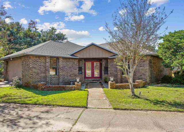 Property at 313 Williamsburg Dr, Gulf Breeze, FL 32561, 3 beds, 2 baths