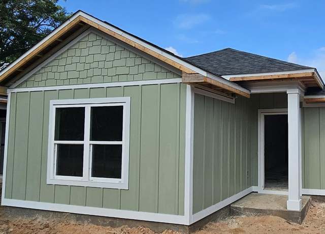 Property at 8607 Doris Ave, Pensacola, FL 32534, 3 beds, 2 baths