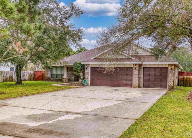 Property at 2016 Anchor Dr, Navarre, FL 32566, 4 beds, 3 baths