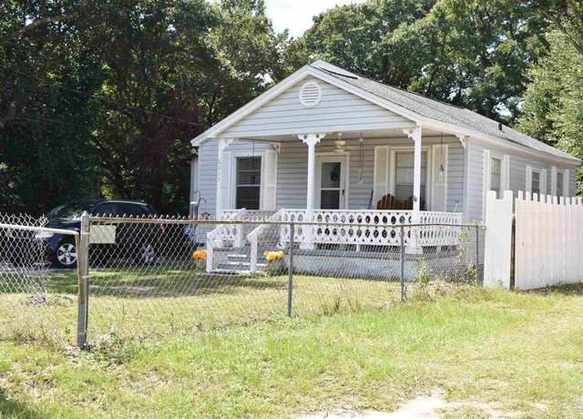 Property at 6017 Montgomery Ave, Pensacola, FL 32526, 2 beds, 1 bath