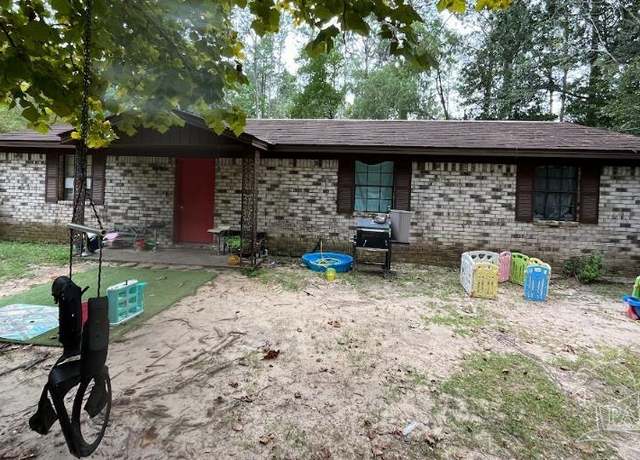 Property at 7175 W Gardner St, Milton, FL 32583, 3 beds, 2 baths
