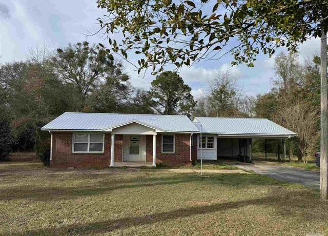 Property at 3212 Hwy 4, Jay, FL 32565, 2 beds, 1 bath