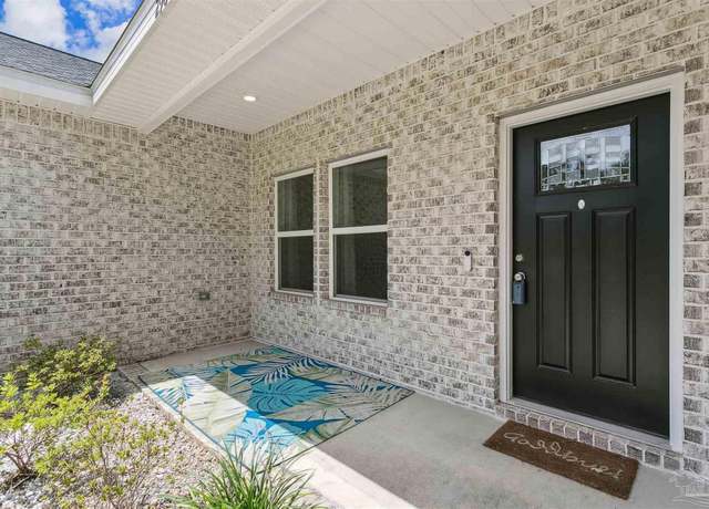 Property at 296 Park Ln, Crestview, FL 32536, 3 beds, 2 baths