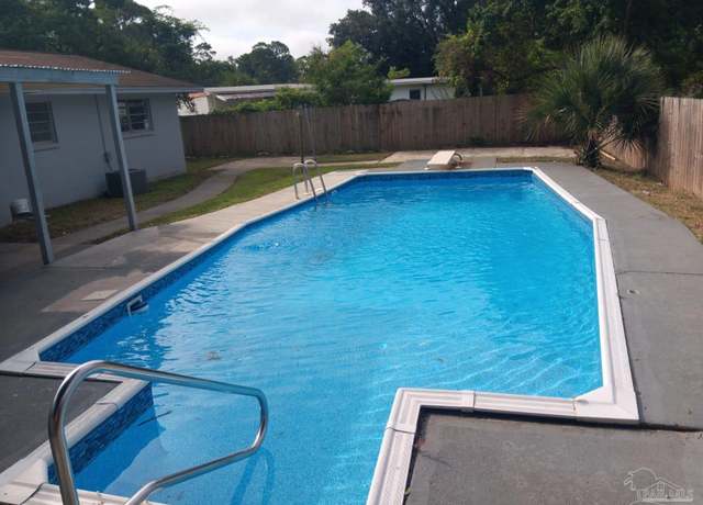 Property at 4427 Chantilly Way, Pensacola, FL 32505, 3 beds, 2 baths