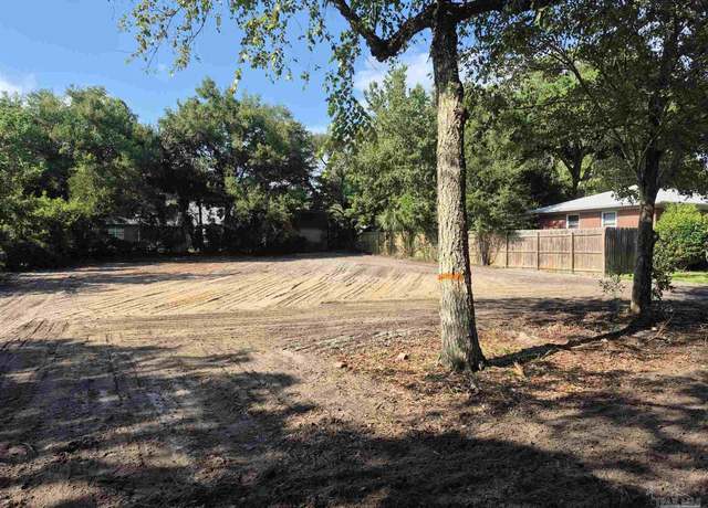 Property at 434 Fairpoint Dr, Gulf Breeze, FL 32561