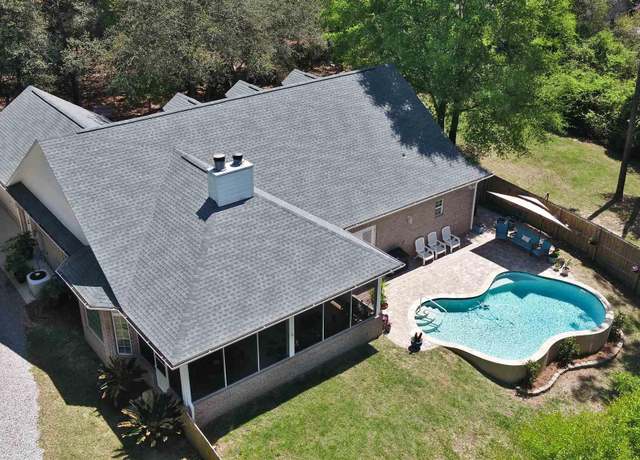 Property at 6851 Hurst Hammock Rd, Pensacola, FL 32526, 3 beds, 2 baths