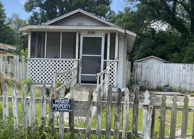 Property at 2405 W Hernandez St, Pensacola, FL 32506, 2 beds, 1 bath