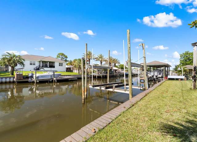 Property at 3332 Laurel Dr, Gulf Breeze, FL 32563, 3 beds, 2 baths