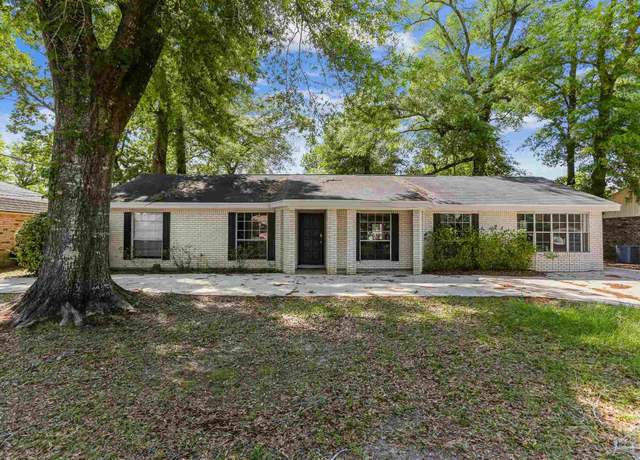 Property at 8455 Lofton Dr, Pensacola, FL 32514, 3 beds, 2 baths