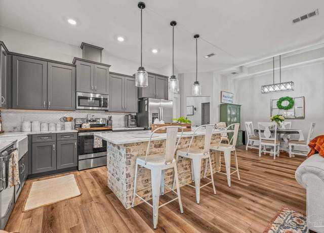 Property at 5671 Dunridge Dr, Pace, FL 32571, 3 beds, 3 baths