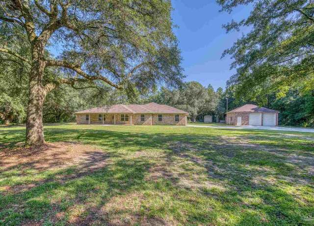 Property at 5740 Country Squire Dr, Milton, FL 32570, 4 beds, 3.5 baths