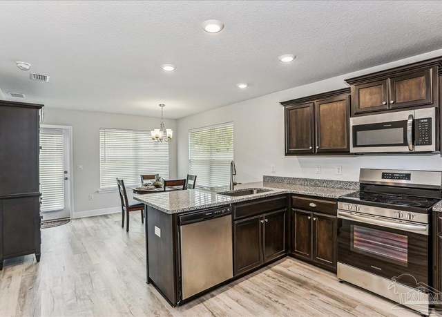 Property at 414 Kingsbridge Dr, Cantonment, FL 32533, 3 beds, 2 baths