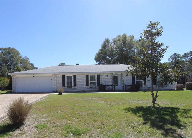Property at 4701 Woodcliff Dr Unit 4701 Woodcliff Dr, Pensacola, FL 32504, 4 beds, 2 baths