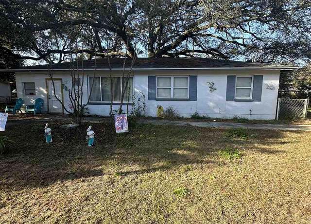 Property at 701 Montclair Rd, Pensacola, FL 32505, 3 beds, 1 bath