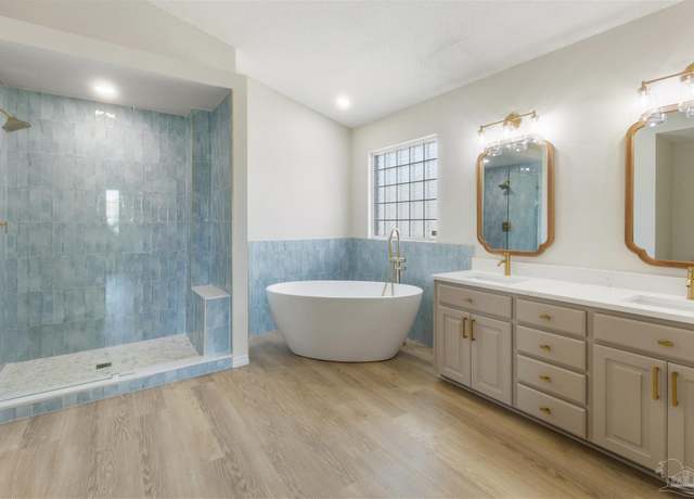 Property at 508 Carson Dr, Perdido Key, FL 32507, 4 beds, 3 baths