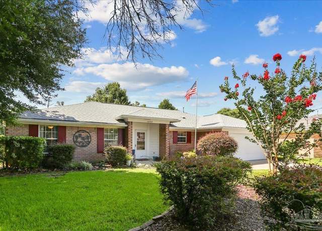 Property at 10703 Brook Bend Cir, Pensacola, FL 32506, 3 beds, 2 baths