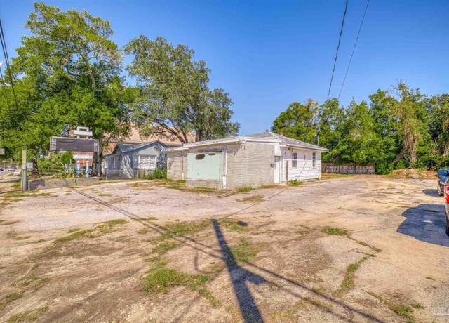 Property at 416 S Navy Blvd, Pensacola, FL 32507, 3 beds, 1 bath