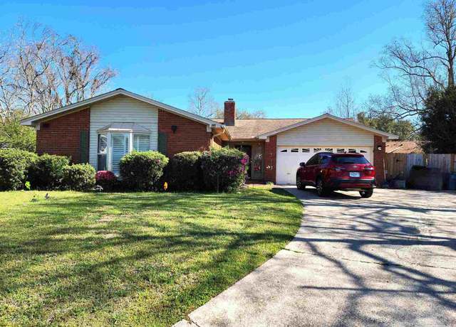 Property at 8176 Camelford Dr, Pensacola, FL 32506, 4 beds, 2 baths