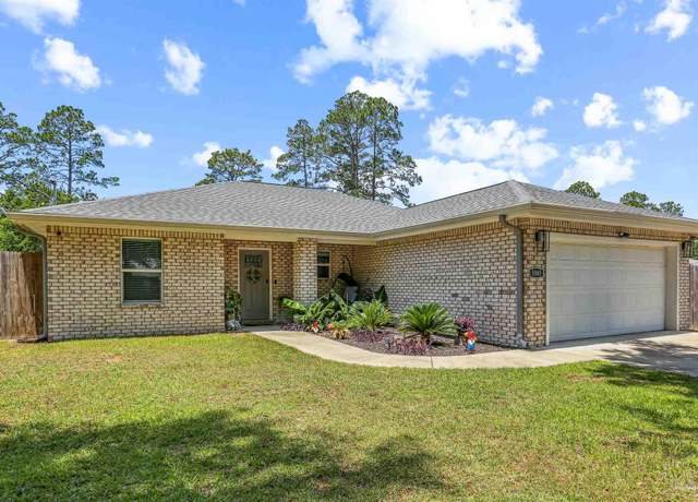 Property at 5565 Riviera Dr, Milton, FL 32583, 3 beds, 2 baths