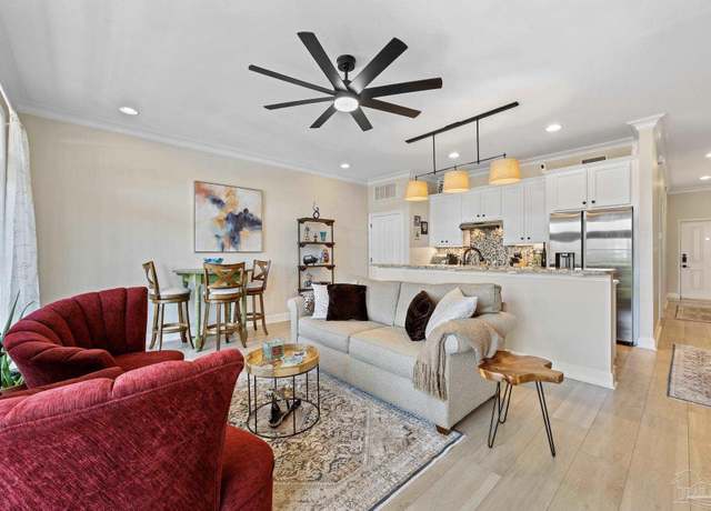 Property at 415 E Romana St #304, Pensacola, FL 32502, 1 bed, 1 bath