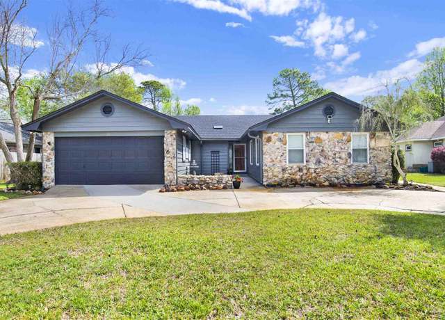 Property at 25 Arapaho Dr, Pensacola, FL 32507, 4 beds, 2 baths