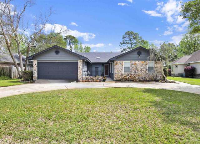 Property at 25 Arapaho Dr, Pensacola, FL 32507, 4 beds, 2 baths