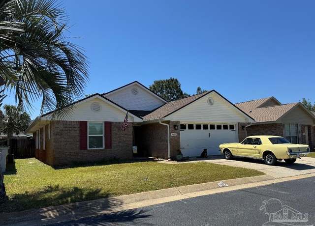 Property at 9693 Leeward Way, Navarre, FL 32566, 4 beds, 2 baths