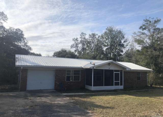 Property at 7569 Woods Rd, Pensacola, FL 32526, 3 beds, 2 baths