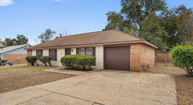 Photo of 7805 Coronet Ln, Pensacola, FL 32514