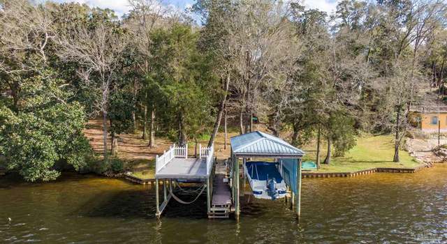 Photo of 7482 Lakeside Dr, Milton, FL 32583