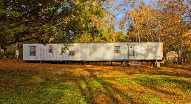 Photo of 2820 Annie Bell Ct, Cantonment, FL 32533
