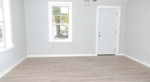 Photo of 2206 W Godfrey St, Pensacola, FL 32505
